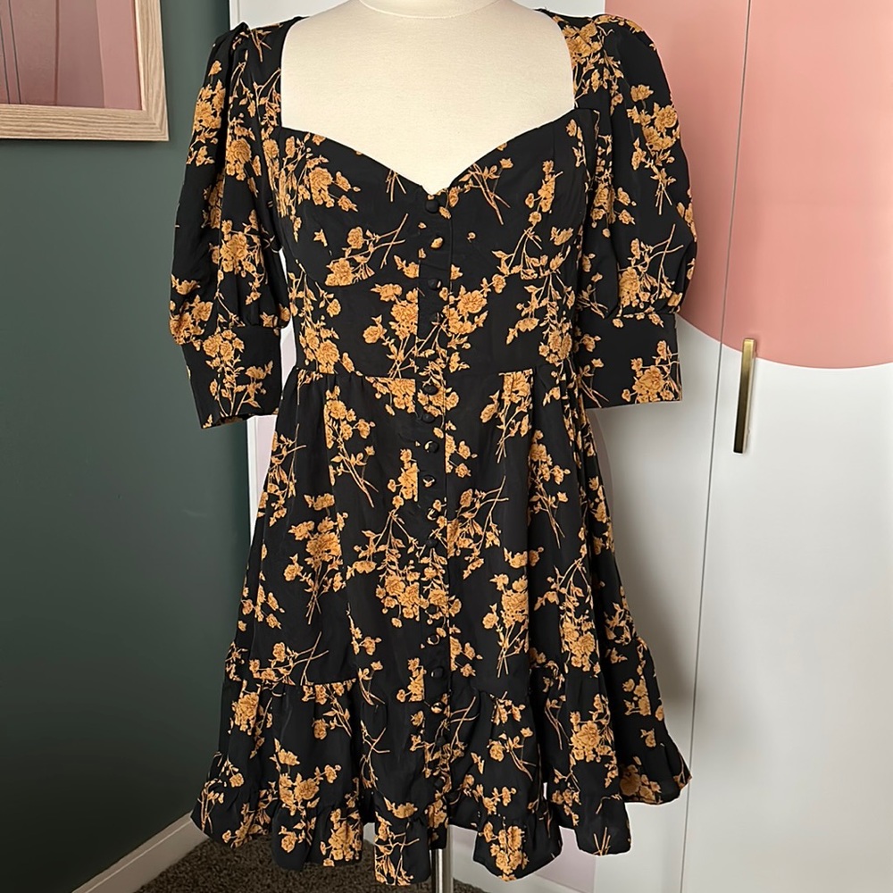Puff sleeve dress